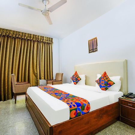 Hotel Exotica Leisure Valley, Gurgaon Buitenkant foto