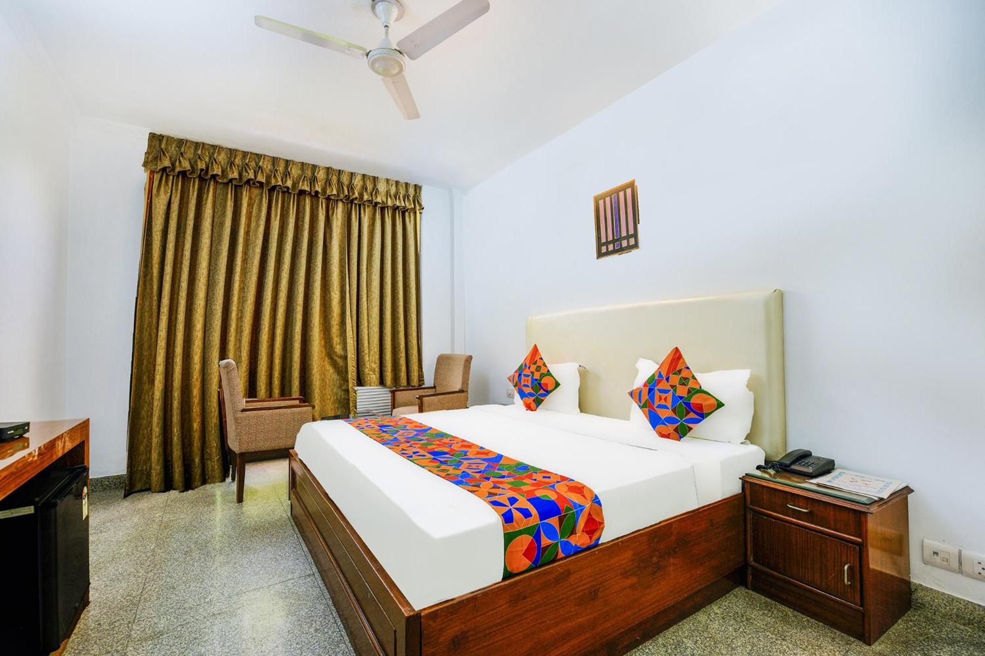Hotel Exotica Leisure Valley, Gurgaon Buitenkant foto