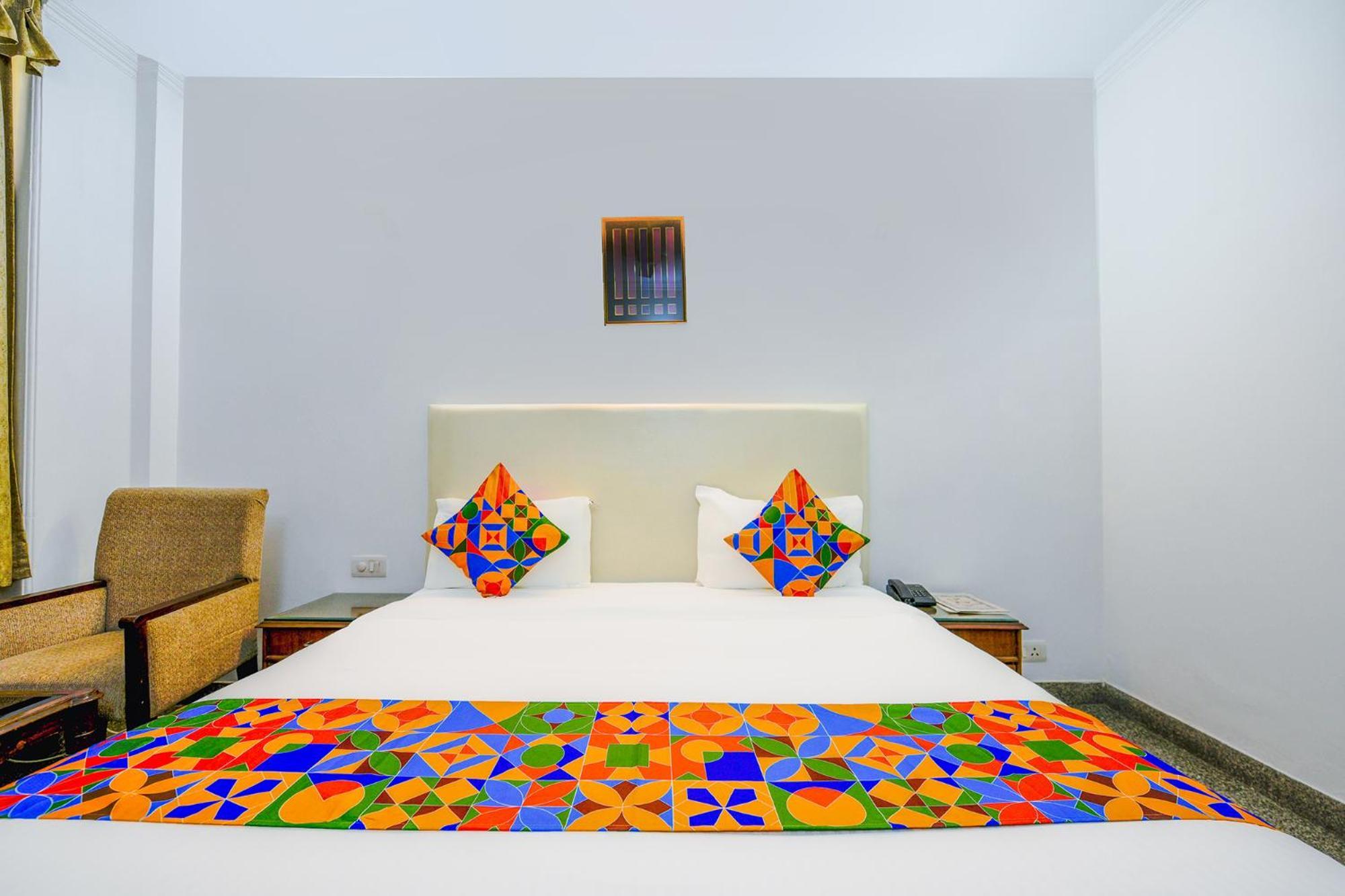 Hotel Exotica Leisure Valley, Gurgaon Buitenkant foto