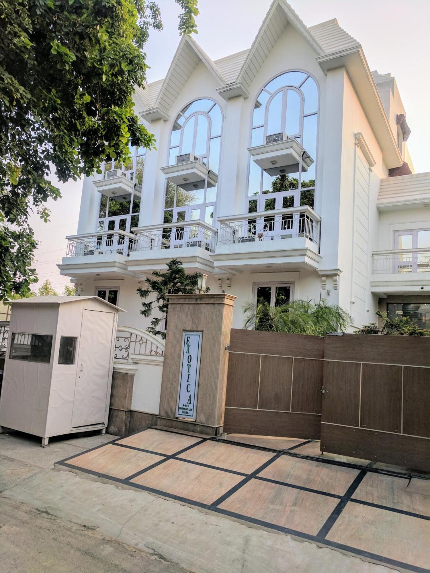 Hotel Exotica Leisure Valley, Gurgaon Buitenkant foto